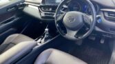 2017 Toyota C-HR front seats view