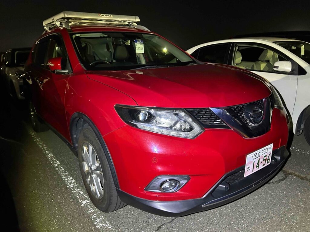front side view of 2016 Nissan X-Trail 20XT EMERGENCY BRAKE PACKAGE