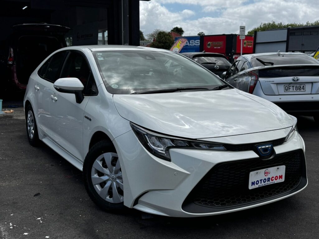 side view of 2020 Toyota Corolla