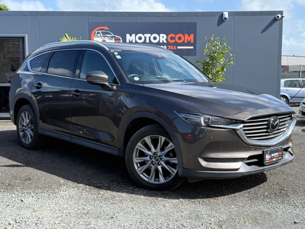 2018 Mazda CX-8 XD PROACTIVE Front Side View