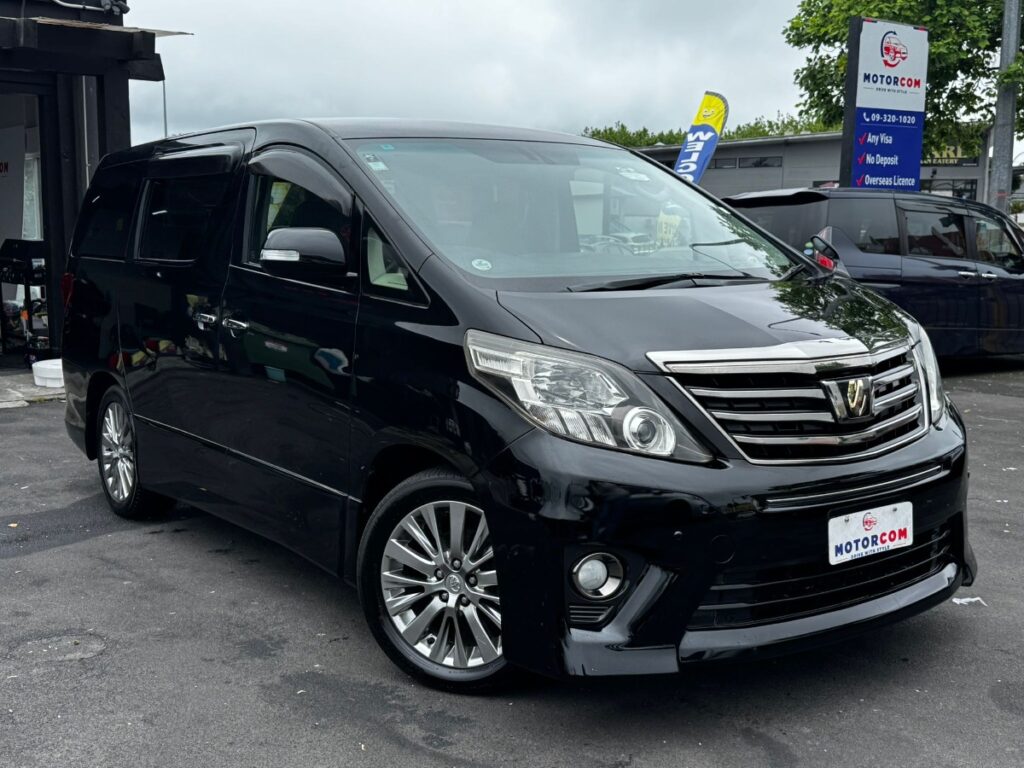 front side view of 2014 Toyota Alphard 240S
