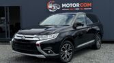 side view of 2016 Mitsubishi Outlander