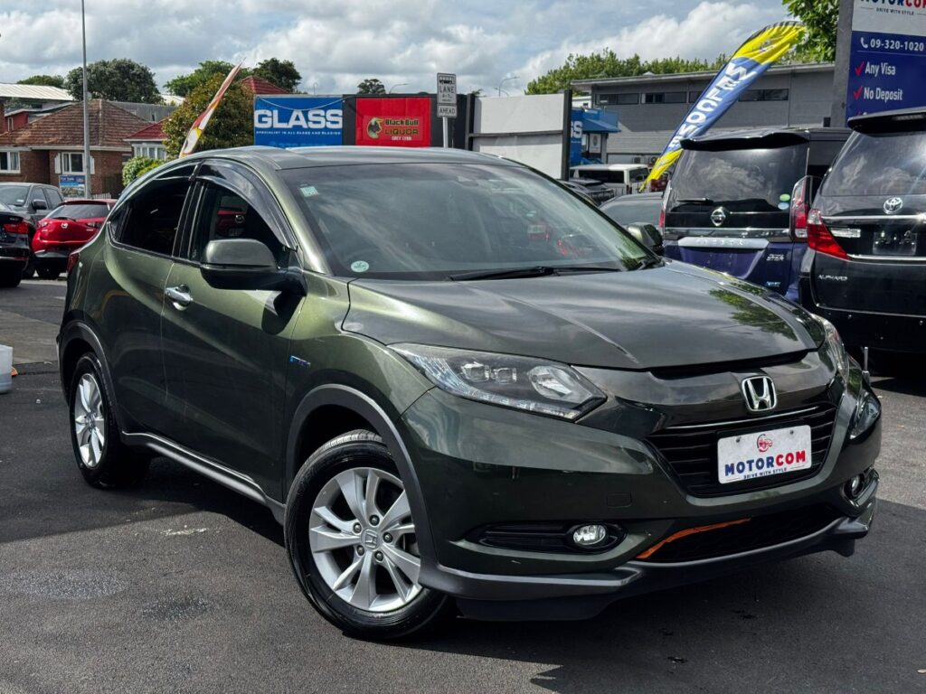 side view of 2017 Honda Vezel