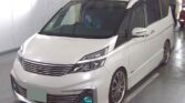 front side view of pearl white used van 2017 Nissan Serena 5D RIDER