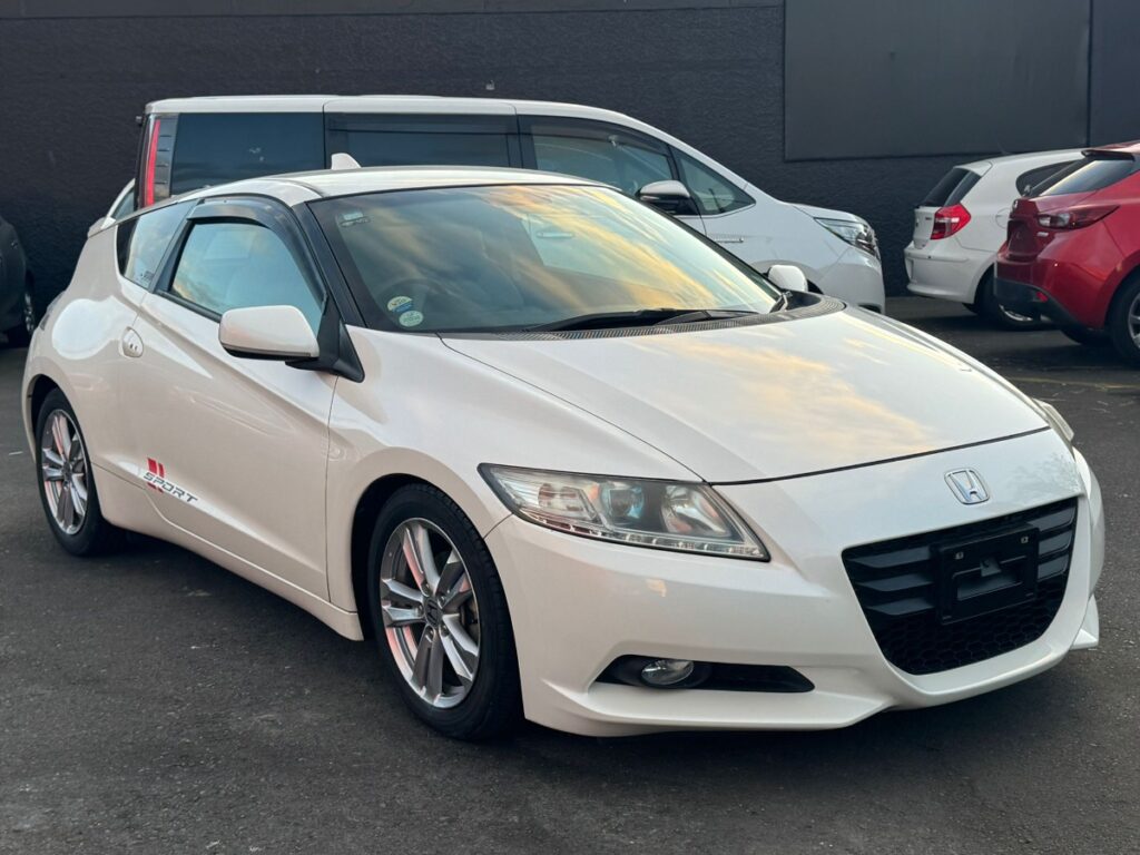 side view of 2011 Honda CR-Z