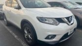 front side view of 2016 Nissan X-Trail