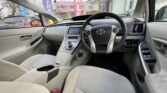 front interior view of 2014 Toyota Prius
