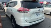 back side view of 2016 Nissan X-Trail