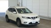 front side view of 2016 Nissan X-Trail