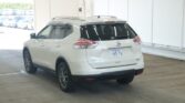 used 2016 Nissan X-Trail back side view