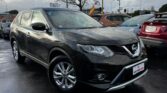 side view of 2016 Nissan X-Trail
