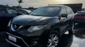 front side view of 2016 Nissan X-Trail