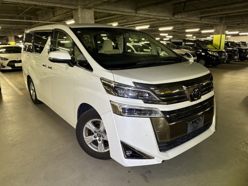 front side view of used 2020 Toyota Vellfire 2.5X *8SEATS*
