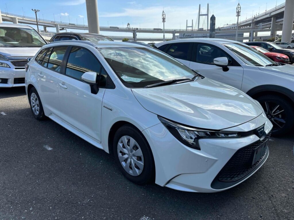 side view of 2020 Toyota Corolla