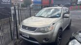 front side view of 2006 Mitsubishi Outlander