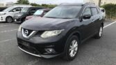 front side view of 2016 Nissan X-Trail