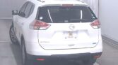 back view of 2017 Nissan X-Trail
