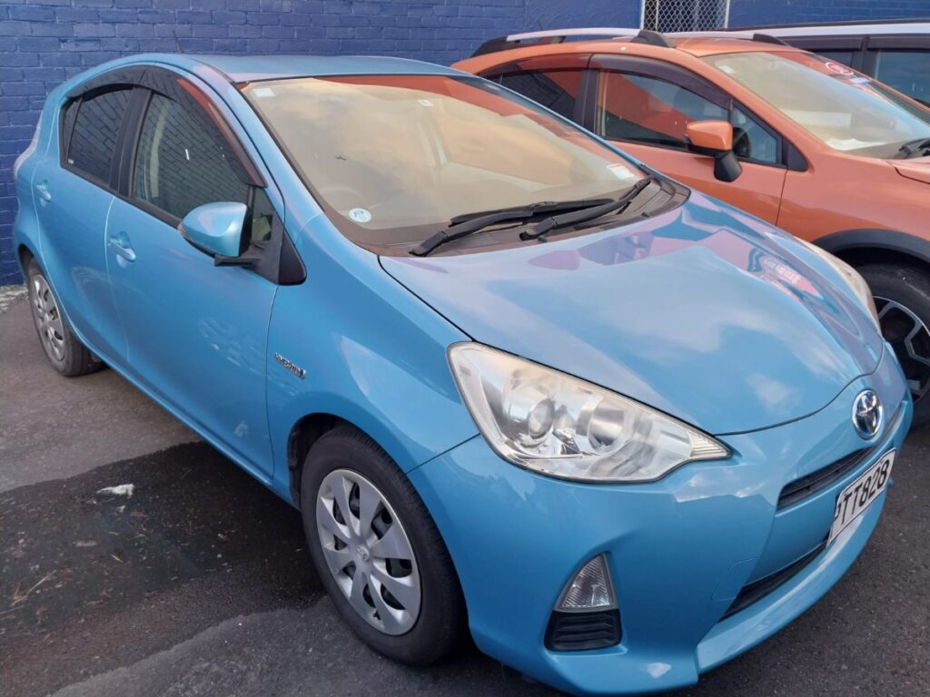 side view of 2012 Toyota Aqua