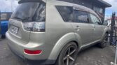back side view of 2006 Mitsubishi Outlander