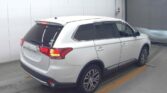back side view of 2017 Mitsubishi Outlander