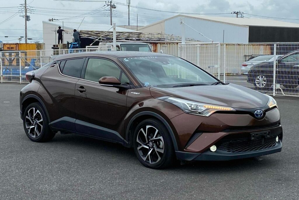side view of 2017 Toyota C-HR