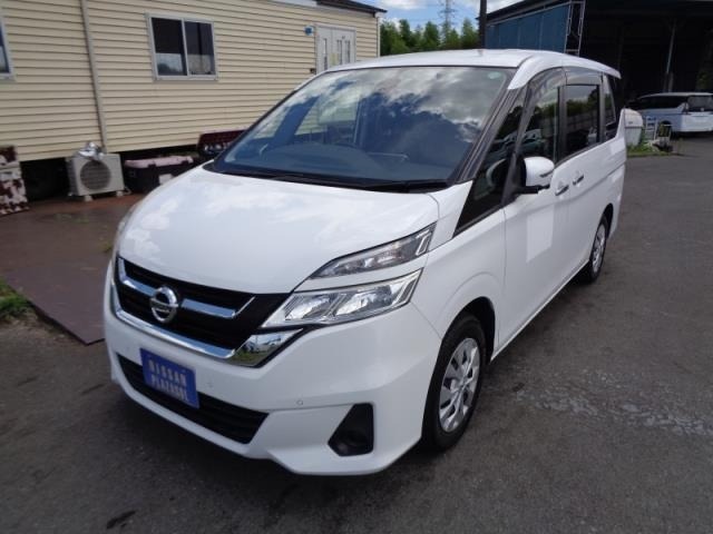 front side view of used 2018 Nissan Serena S