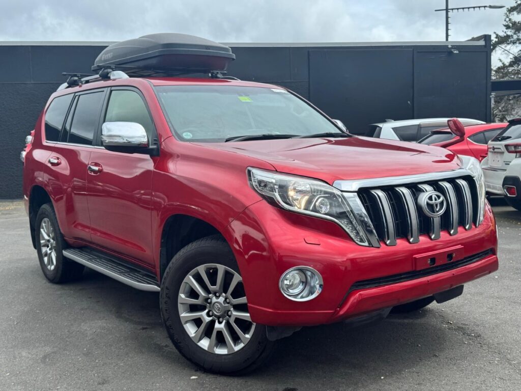 front side view of 2016 Toyota Land