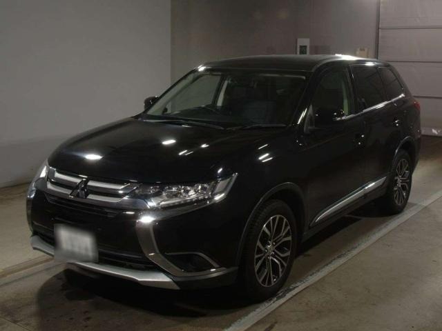 front side view of 2016 Mitsubishi Outlander