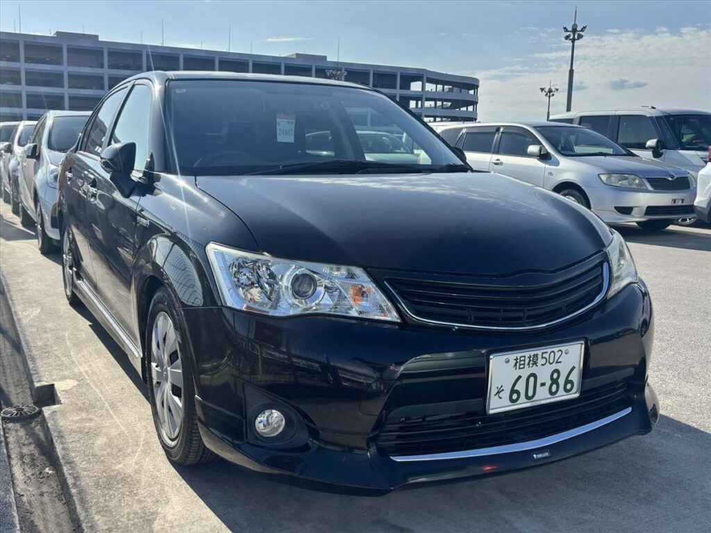side view of 2014 Toyota Corolla