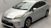 front side view of 2014 Toyota Prius
