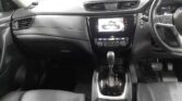 front interior view of 2018 Nissan X-Trail