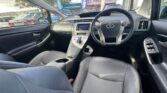 used 2014 Toyota Prius 5D S front seats view