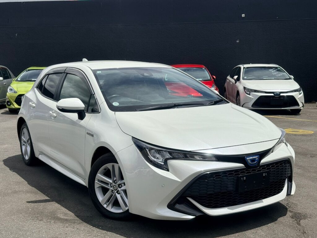 front side view of 2018 Toyota Corolla