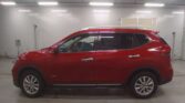 full side view of 2018 Nissan X-Trail