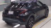 back side view of 2017 Toyota C-HR
