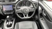 front interior view of 2018 Nissan X-Trail