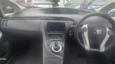 front interior view of 2009 Toyota Prius
