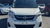 front view of 2017 Nissan Serena