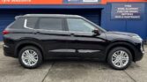 used 2023 Mitsubishi Outlander full side view