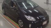 side view of 2015 Toyota Prius S