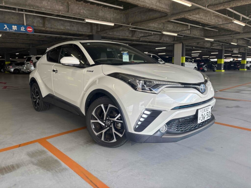side view of 2017 Toyota C-HR