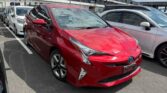 side view of 2016 Toyota Prius