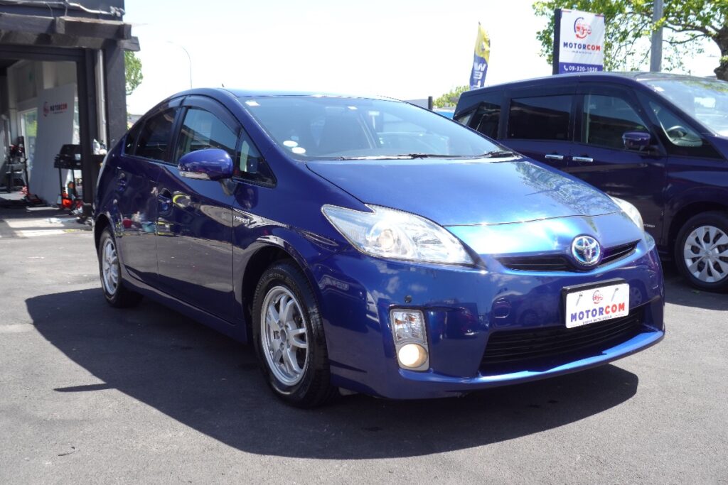 side view of 2010 Toyota Prius