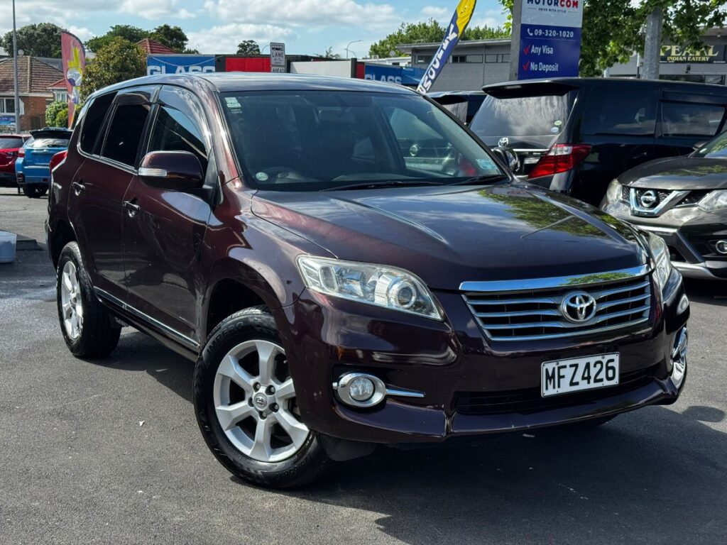 2010 Toyota Vanguard side view