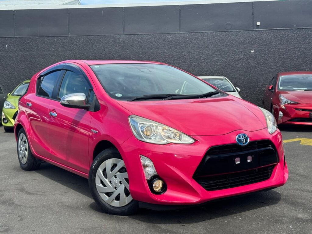 front side view of 2016 Toyota Aqua