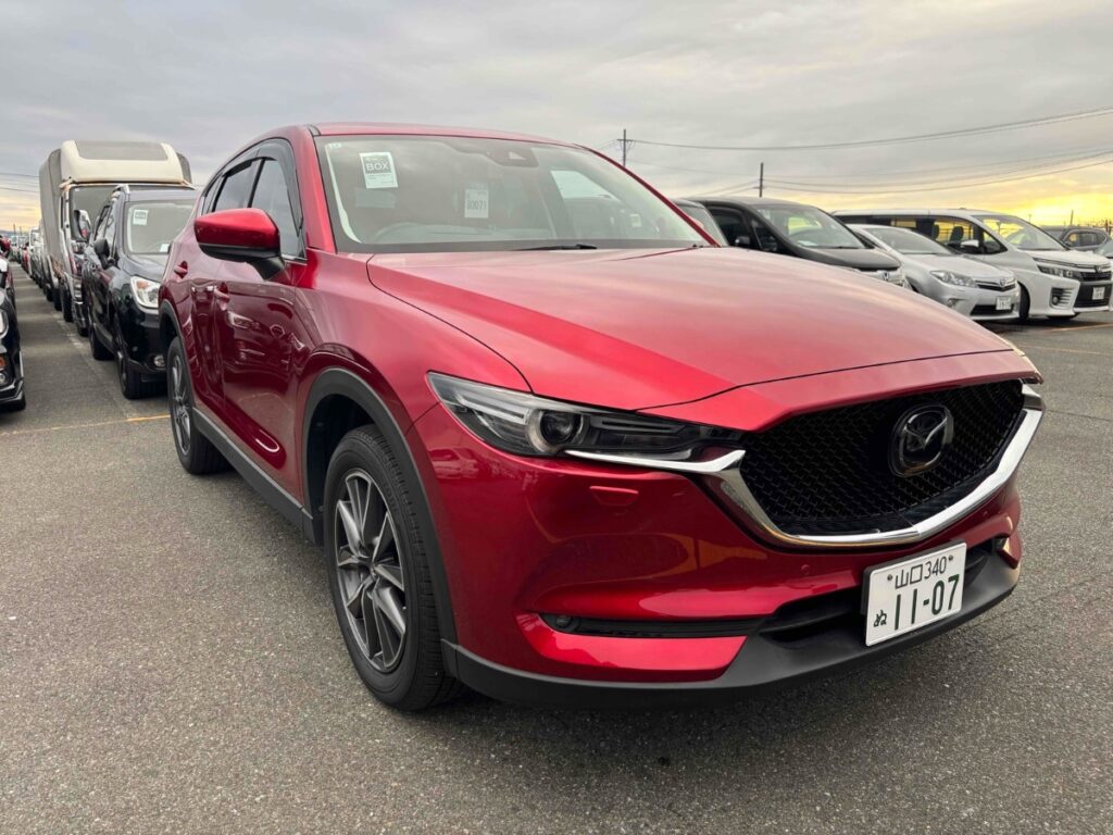 front side view of 2017 Mazda CX-5 25S