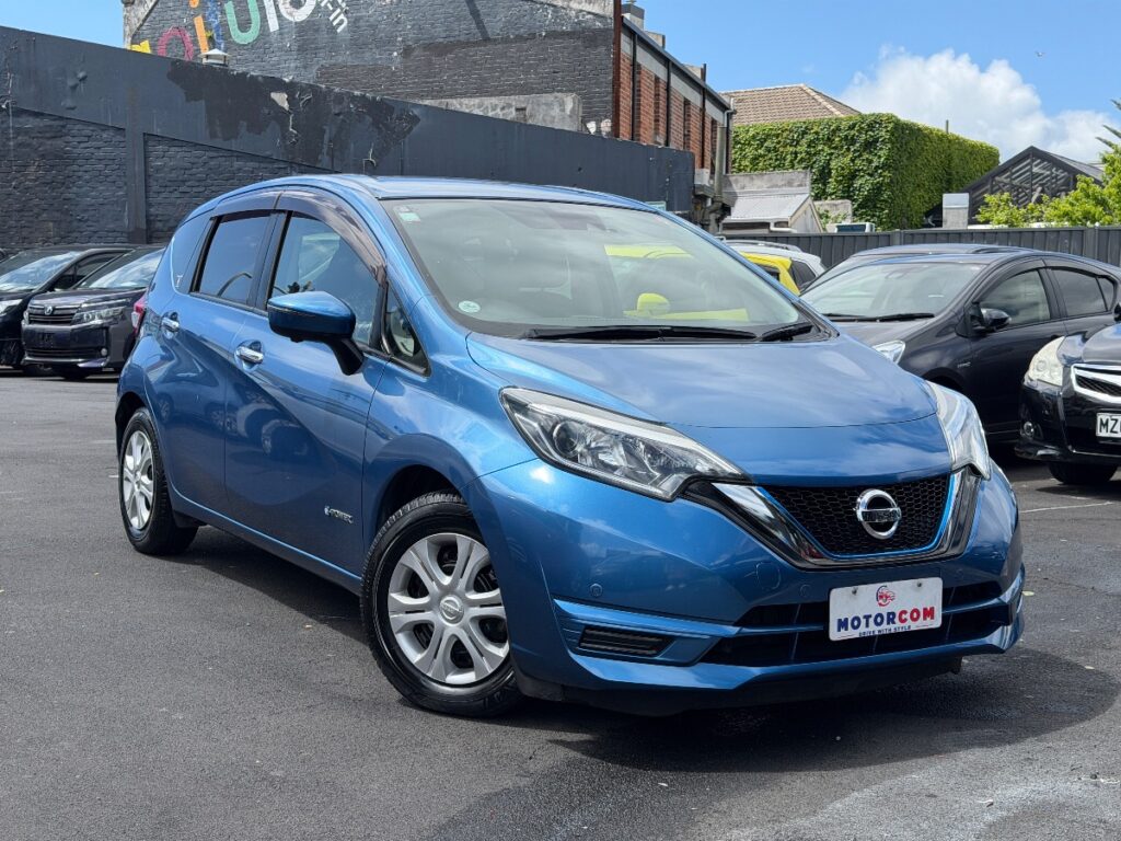 side view of 2017 Nissan Note E-POWER X
