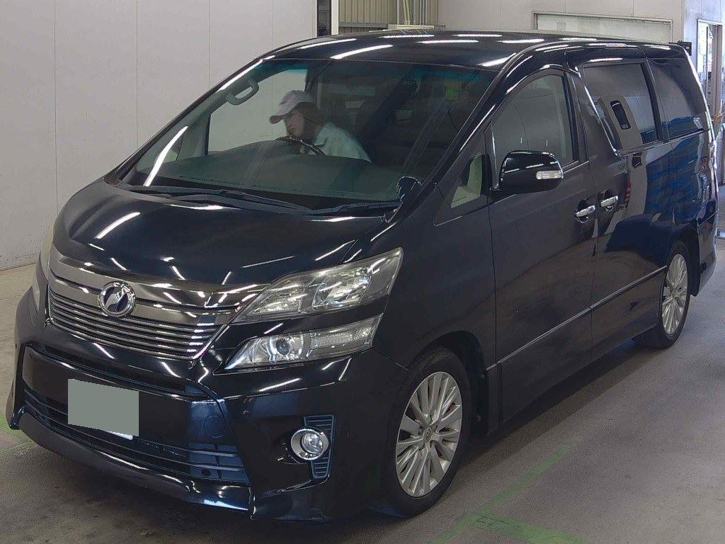 front side view of 2012 Toyota Vellfire