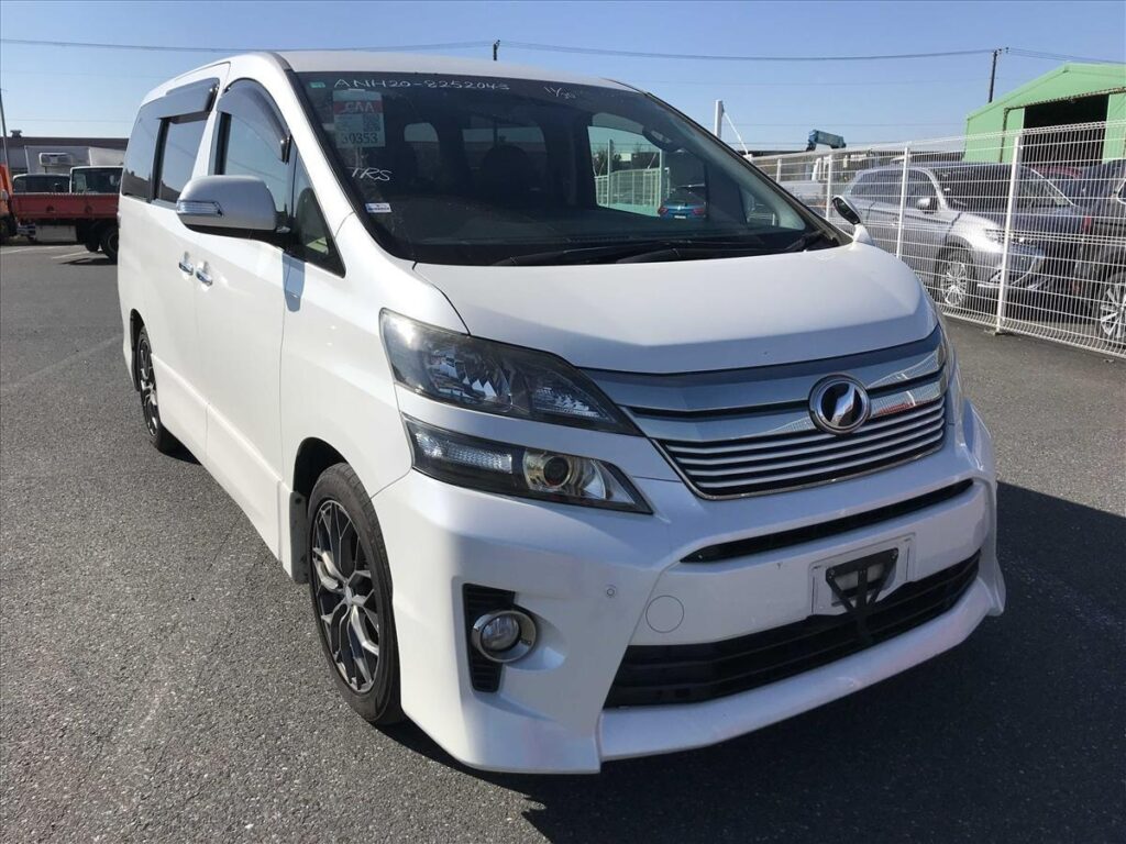 front side view of 2012 Toyota Vellfire 2.4Z