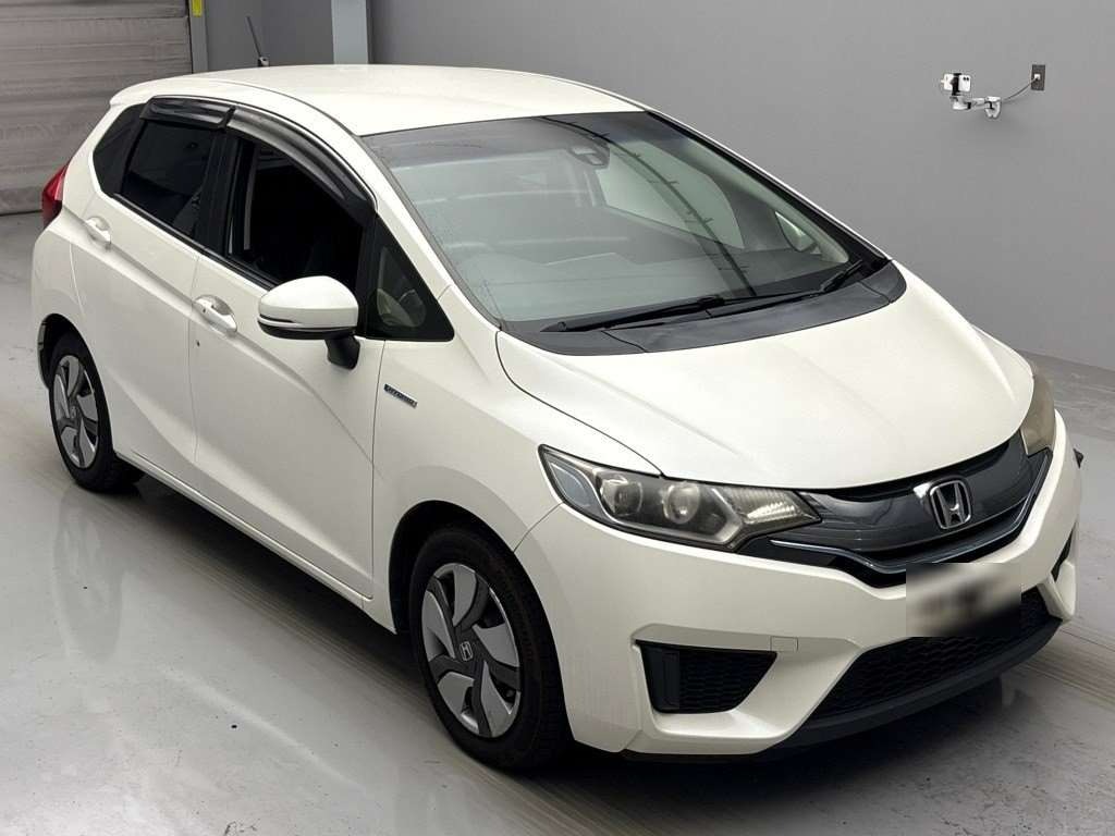 front side view of 2014 Honda Fit